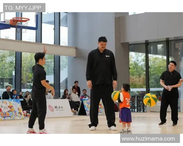 姚明亲自直播训练分享篮球技巧与健身心得引发粉丝热议 姚明亲自直播训练分享篮球技巧与健身心得引发粉丝热议